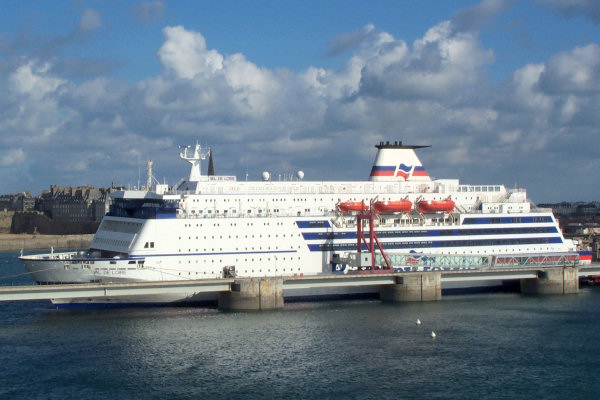 Saint-Malo (2004-02-29) - Departure for Portsmouth